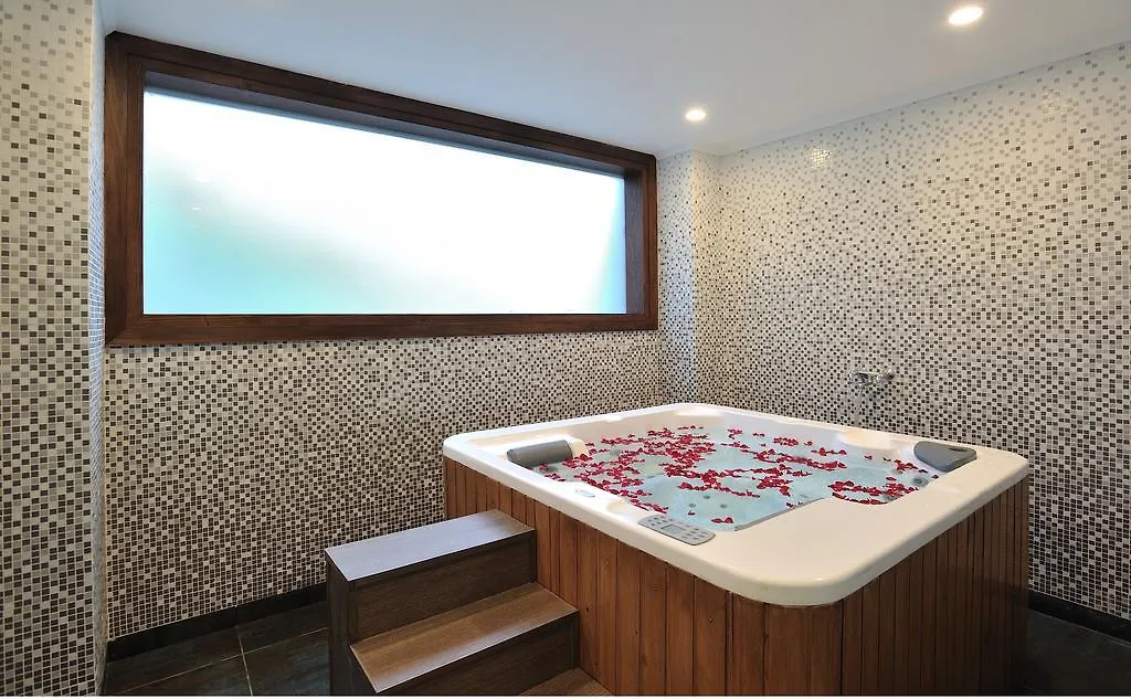 Marina- Shimla First Designer Boutique Hotel